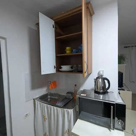 Zhizelle Xhamllik'apartment *